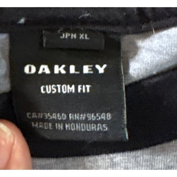 Oakley Mens Raglan Baseball Tee Custom Fit XL Grey Black - Picture 3 of 7